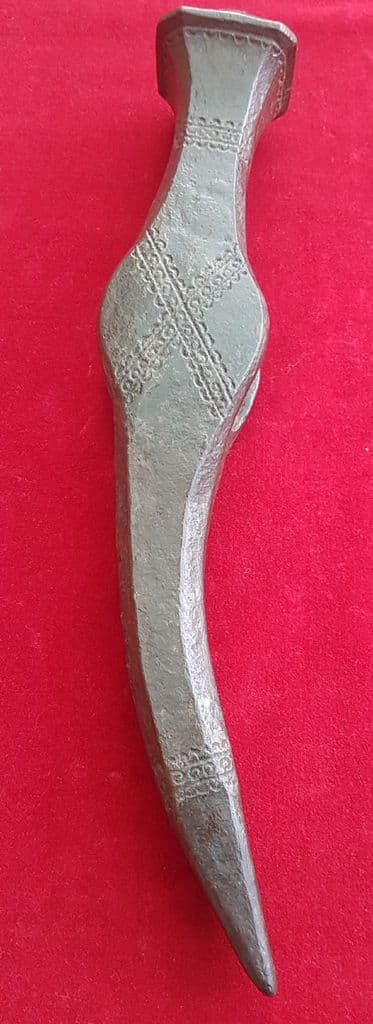 A very rare German horseman's war hammer, probably 16-17th Century. Ref 1653.